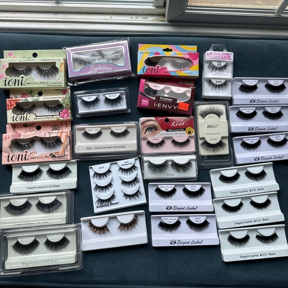 False eyelashes.  Sold together! Lash lot - Picture 1 of 4